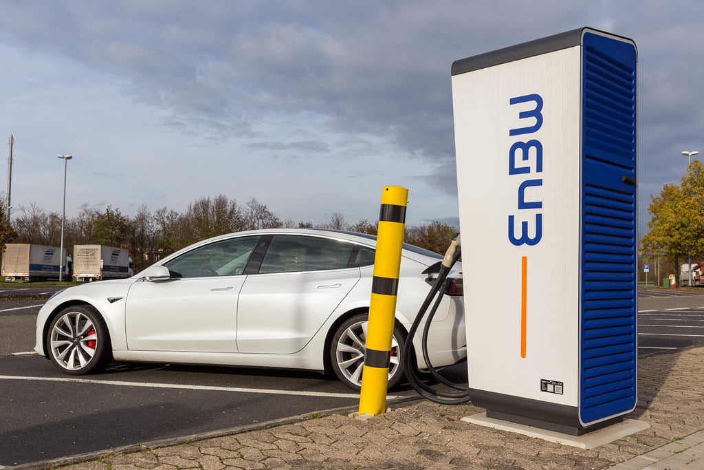 Electric Vehicle Federal and State Laws and Incentives